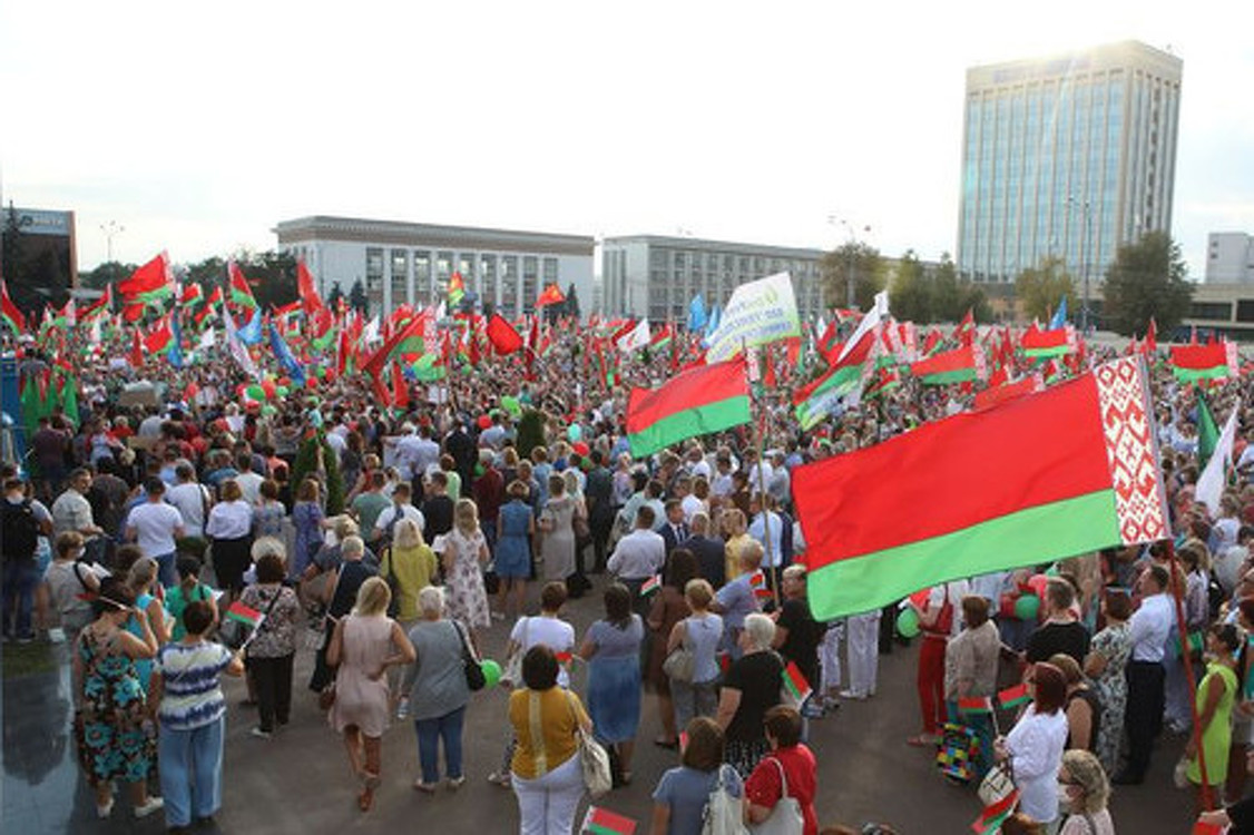 В двух городах Беларуси прошли митинги в поддержку Лукашенко — Today.kg
