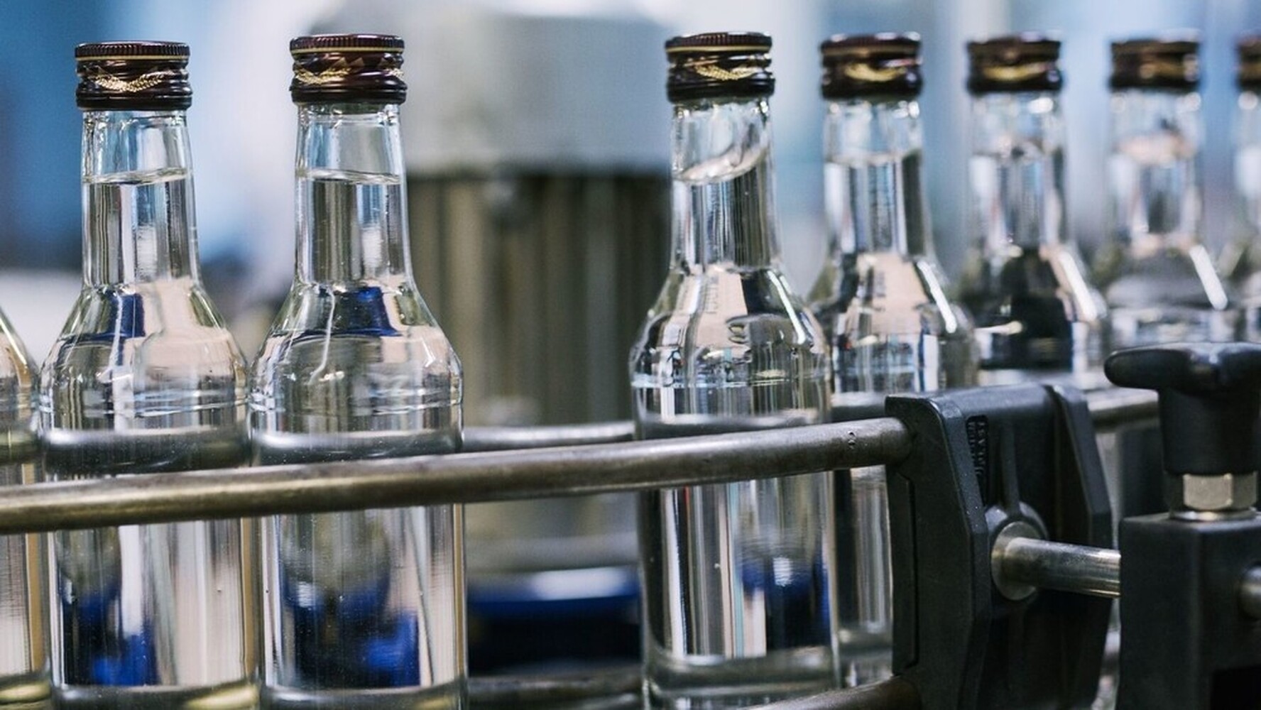 Директор «Аю»: Заводы по производству спирта и водки передали государству добровольно — Today.kg