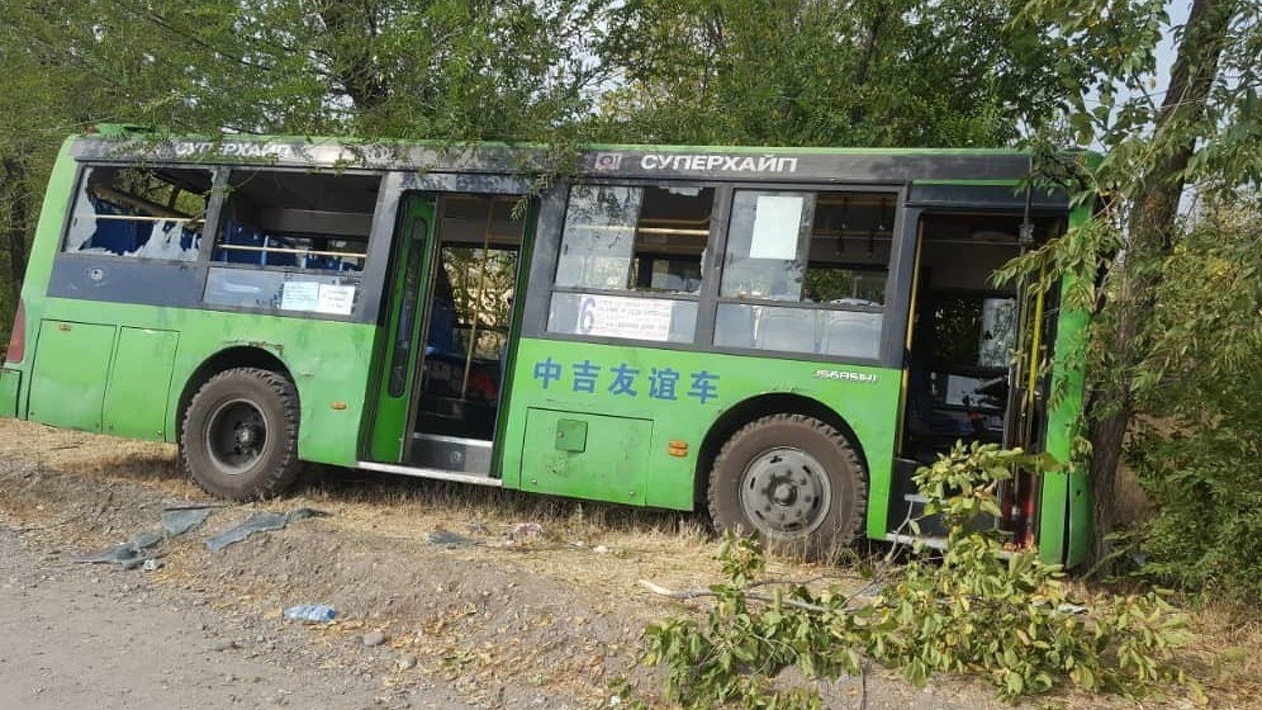 В ходе беспорядков в Бишкеке были разбиты 30 пассажирских автобусов — Today.kg