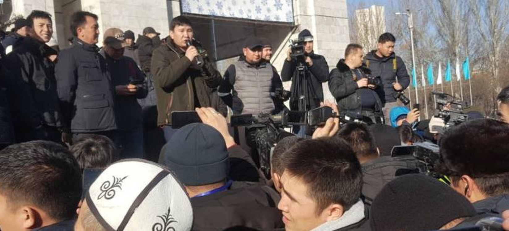 На 21 задержанного митингующего в Бишкеке наложен штраф — Today.kg