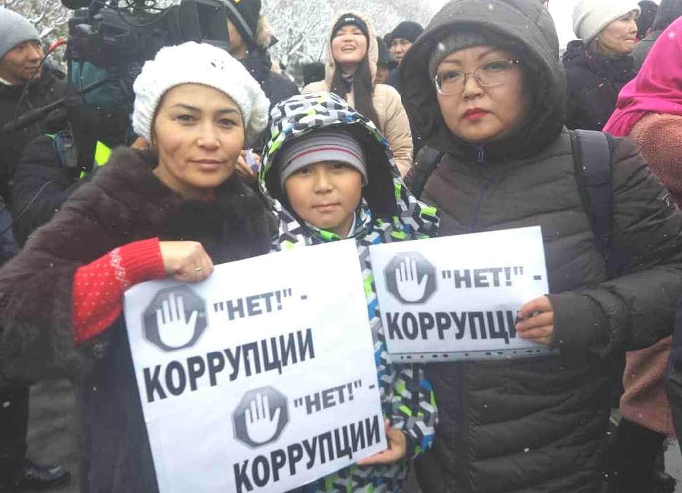 Участники митинга #ReАкция в Бишкеке не оставили после себя ни грамма мусора — Today.kg