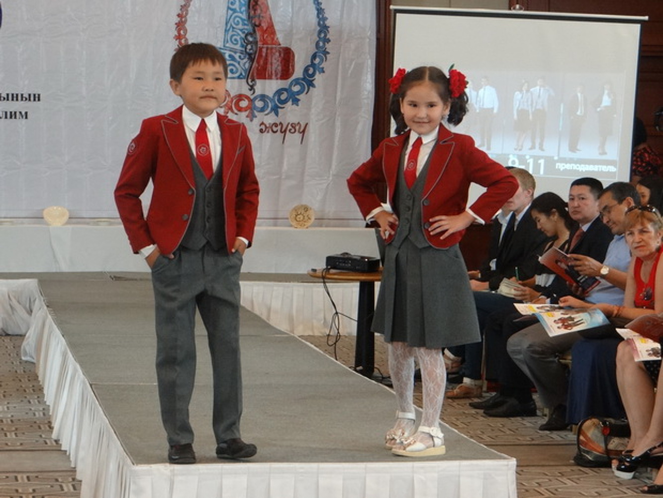 Минобразования Кыргызстана рекомендует школам согласовывать форму учеников с родителями — Today.kg
