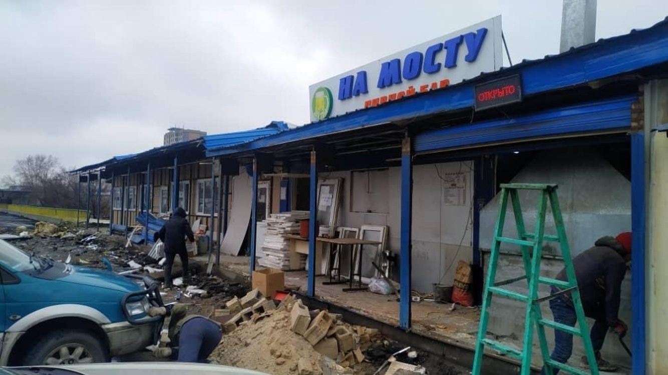 В Бишкеке демонтировали летние площадки баров, кафе и несколько магазинов — Today.kg