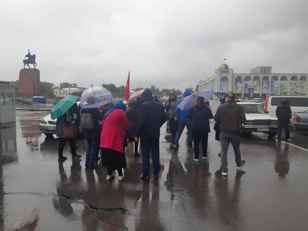 На антиурановый митинг в Бишкеке из Зеленых пришло 20 человек — Today.kg