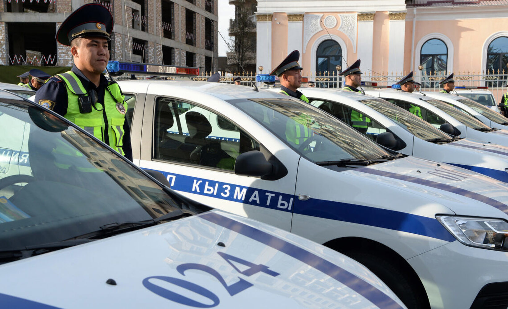 Патрульная милиция Бишкека будет еще набирать сотрудников. Есть 130 вакансий — Today.kg