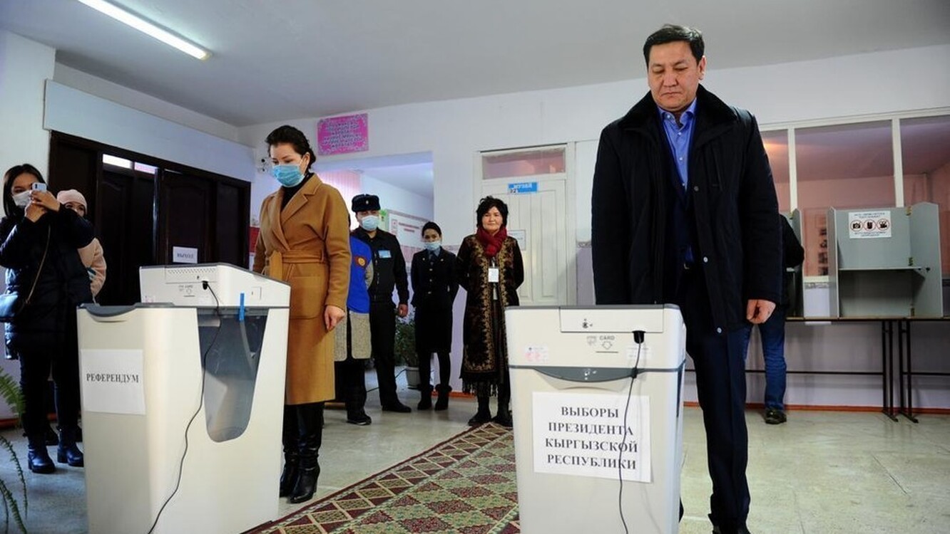Кандидат Абдиль Сегизбаев проголосовал в селе Кой-Таш — Today.kg