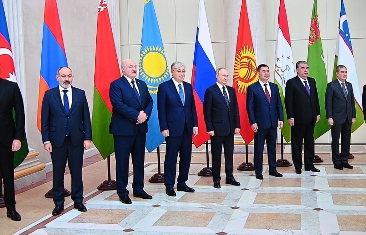 Президент Садыр Жапаров принимает участие в неформальной встрече глав стран — Today.kg