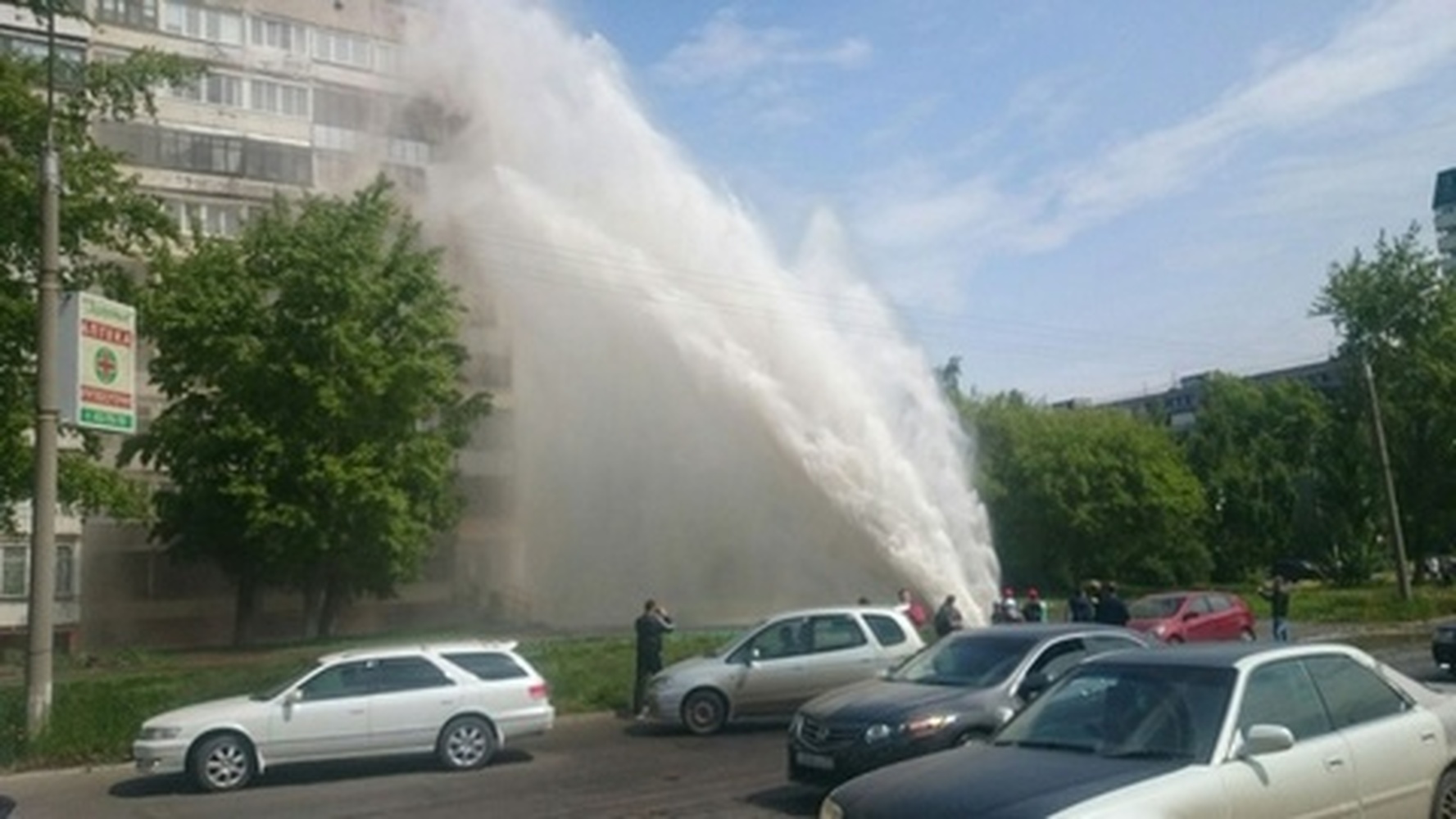 В Бишкеке возможны прорыв труб, затопление дорог и провал асфальта — Today.kg