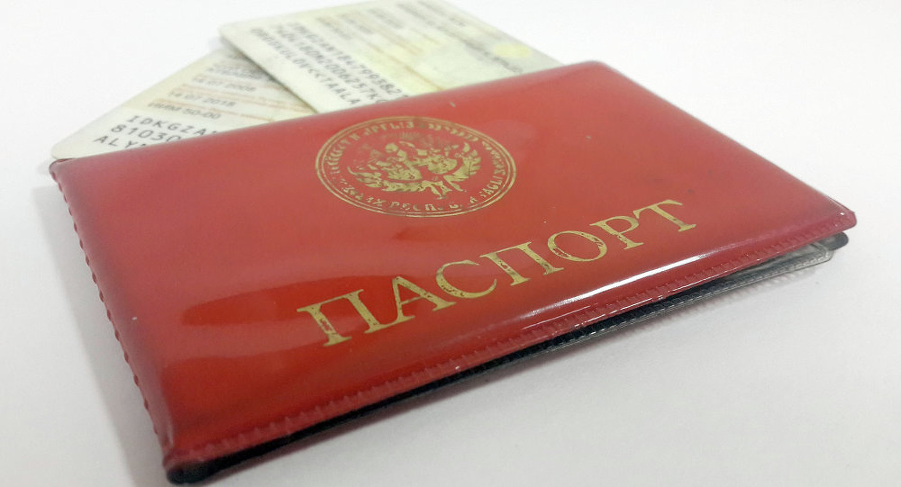 В аэропорту Манас задержали узбекистанца с поддельным паспортом гражданина Кыргызстана — Today.kg