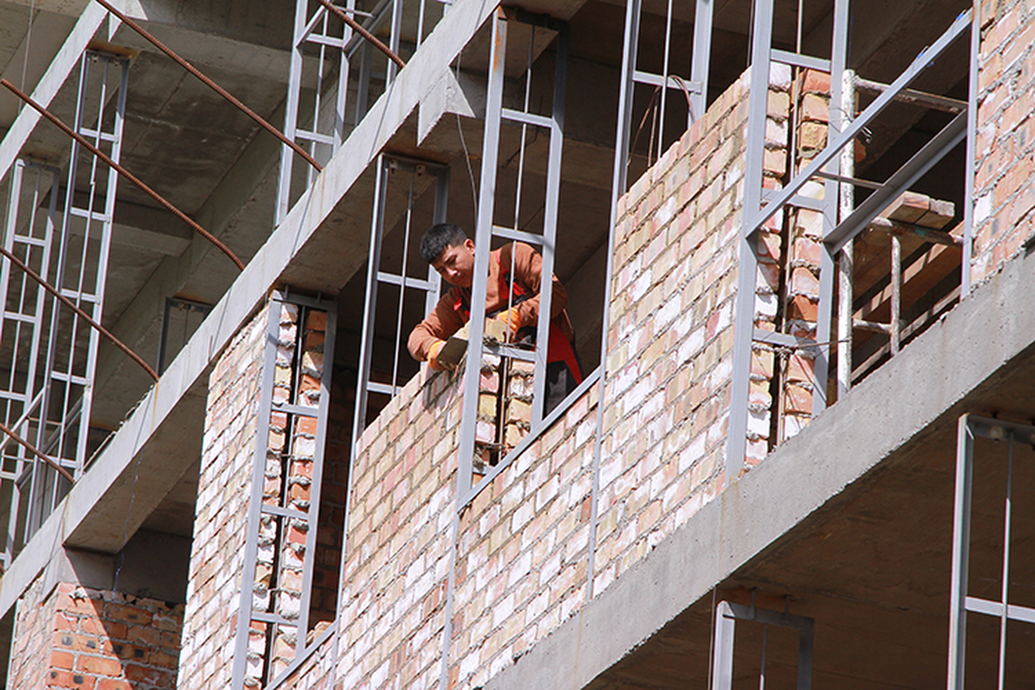 Мэрия возобновила программу строительства домов для муниципальных служащих — Today.kg