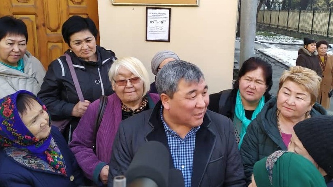 Группа депутатов намерена обратиться к властям с просьбой отпустить Атамбаева на лечение — Today.kg