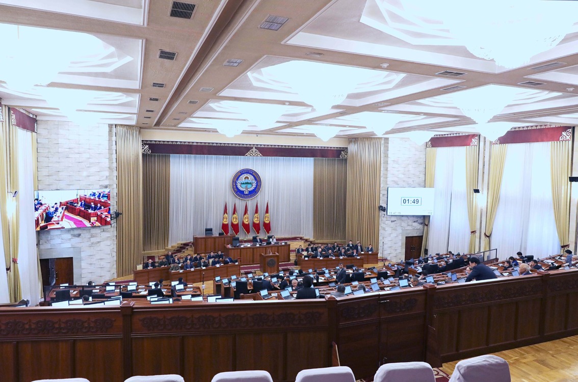 Депутаты парламента получили зарплату за октябрь и ноябрь в полном объеме — Today.kg