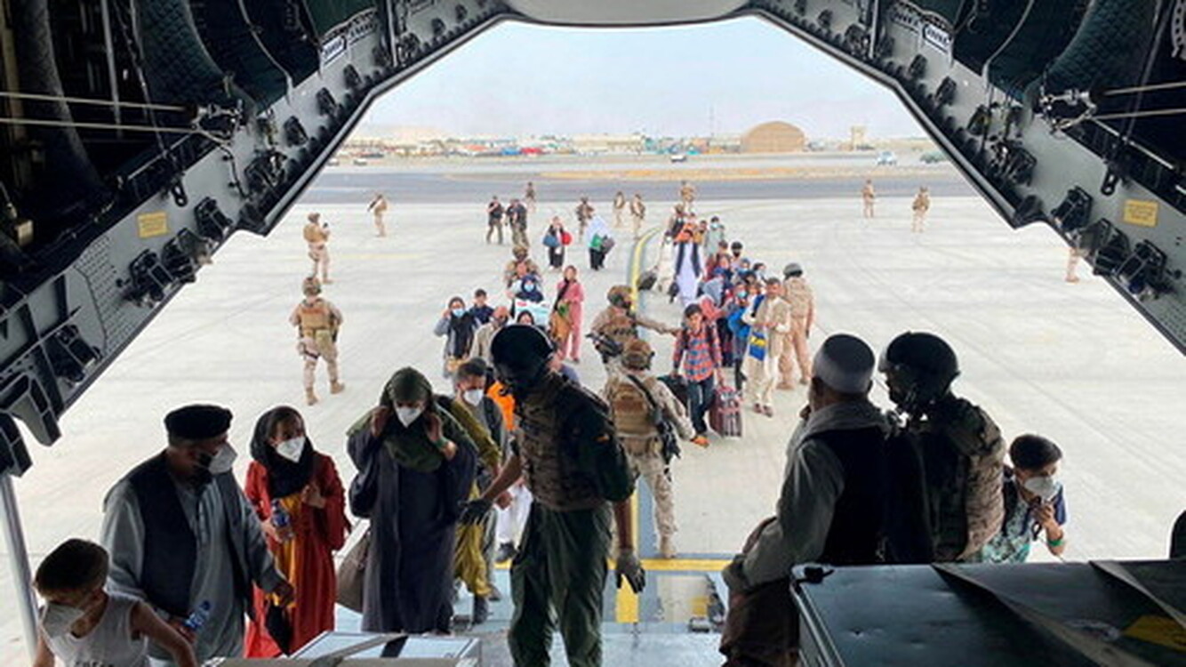 США помогли эвакуировать переводчика из Афганистана, который помог спасти Байдена — Today.kg