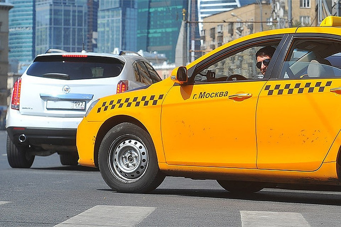 В России хотят запретить работать таксистами с правами, выданными в странах СНГ — Today.kg