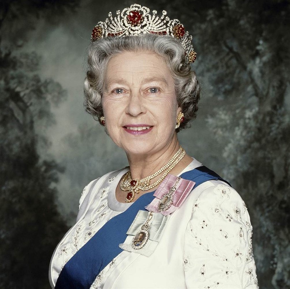 Я говорю с вами в чрезвычайно непростое время: королева Елизавета II обратилась к британцам — Today.kg