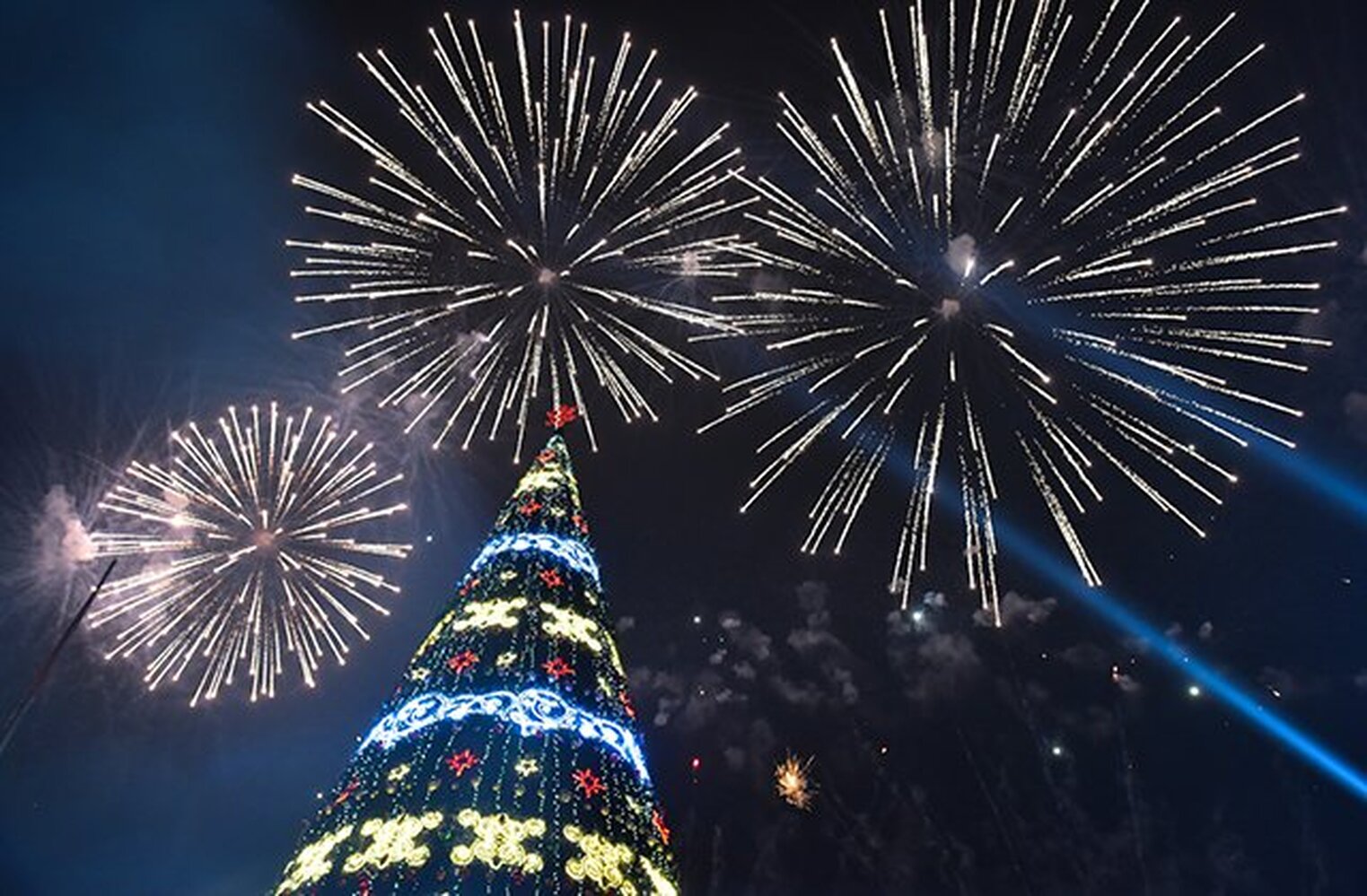 В Бишкеке не будет новогоднего салюта — Today.kg