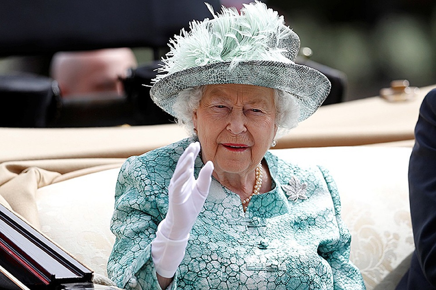 День рождения Елизаветы II отметят в Лондоне военным парадом — Today.kg