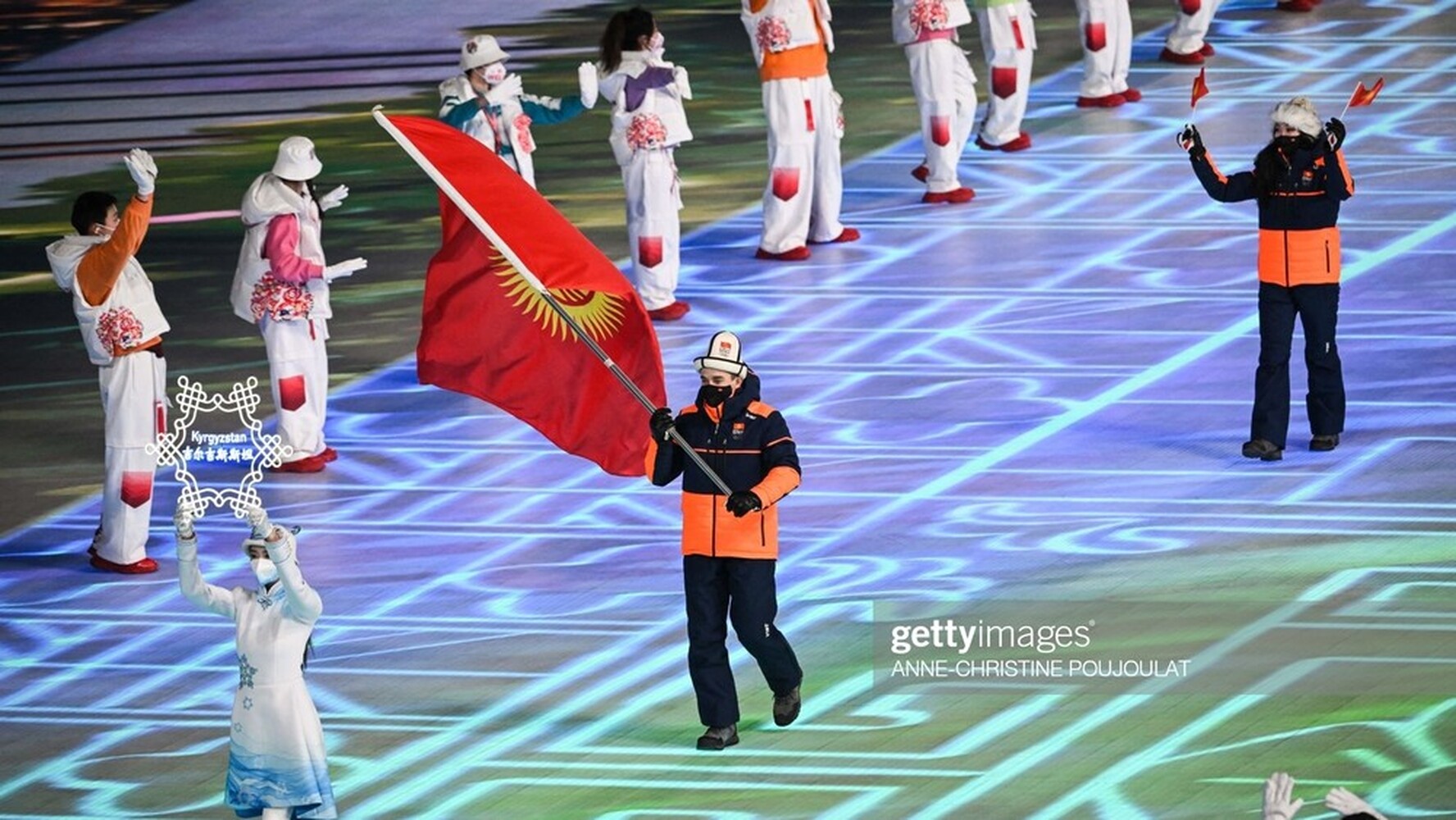 Флаг Кыргызстана на открытии зимних Олимпийских игр в Китае — Today.kg