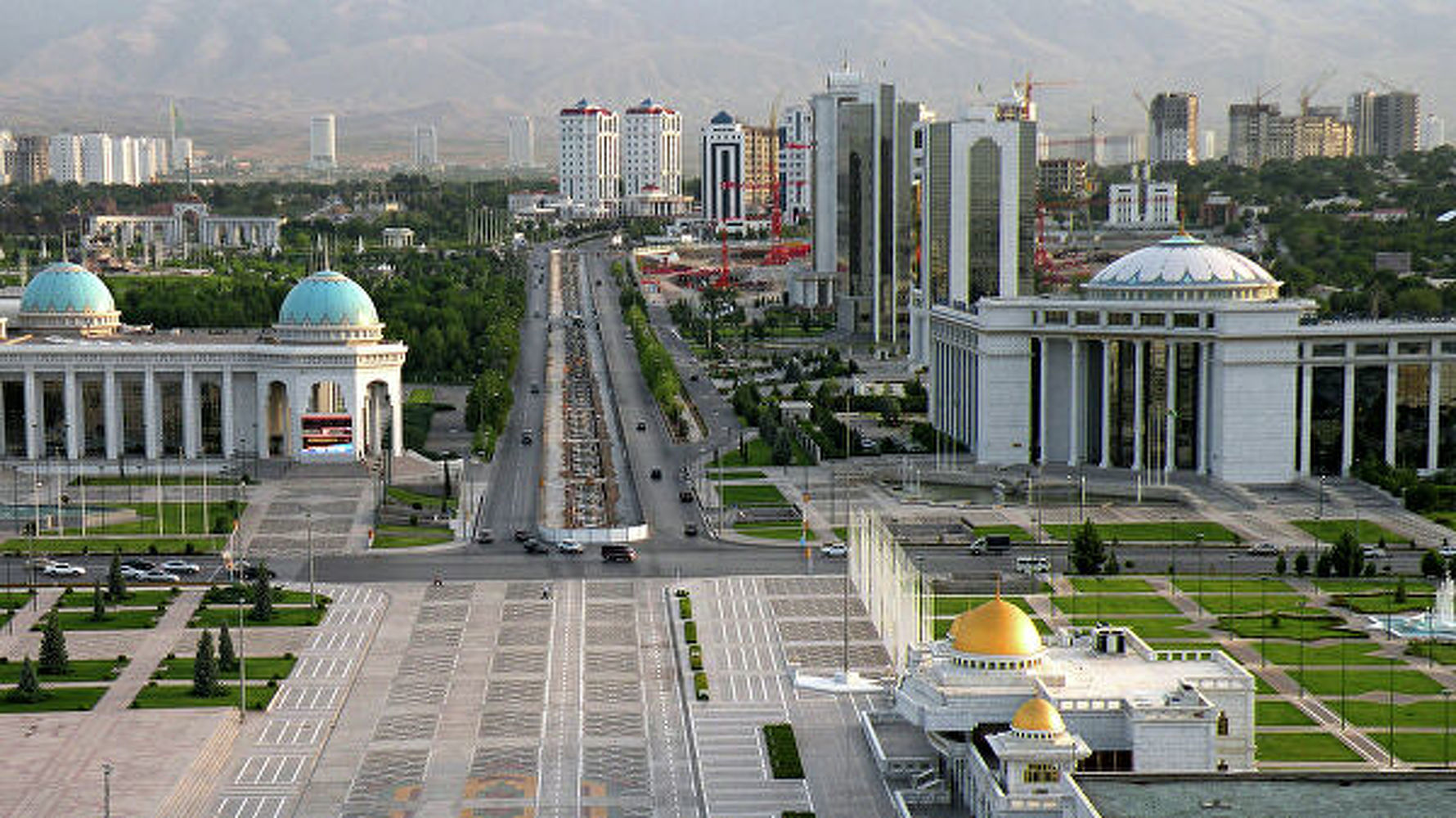 В Туркменистане ажиотаж на получение загранпаспортов, очередь до лета 2020 года — Today.kg