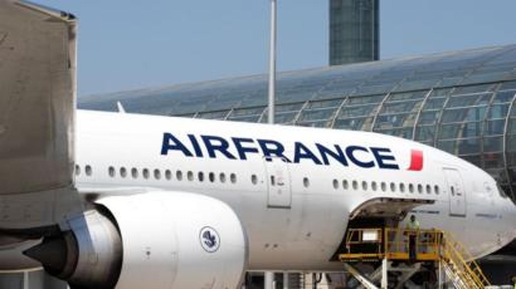 СМИ: в отсеке шасси самолета Air France обнаружили тело мальчика — Today.kg