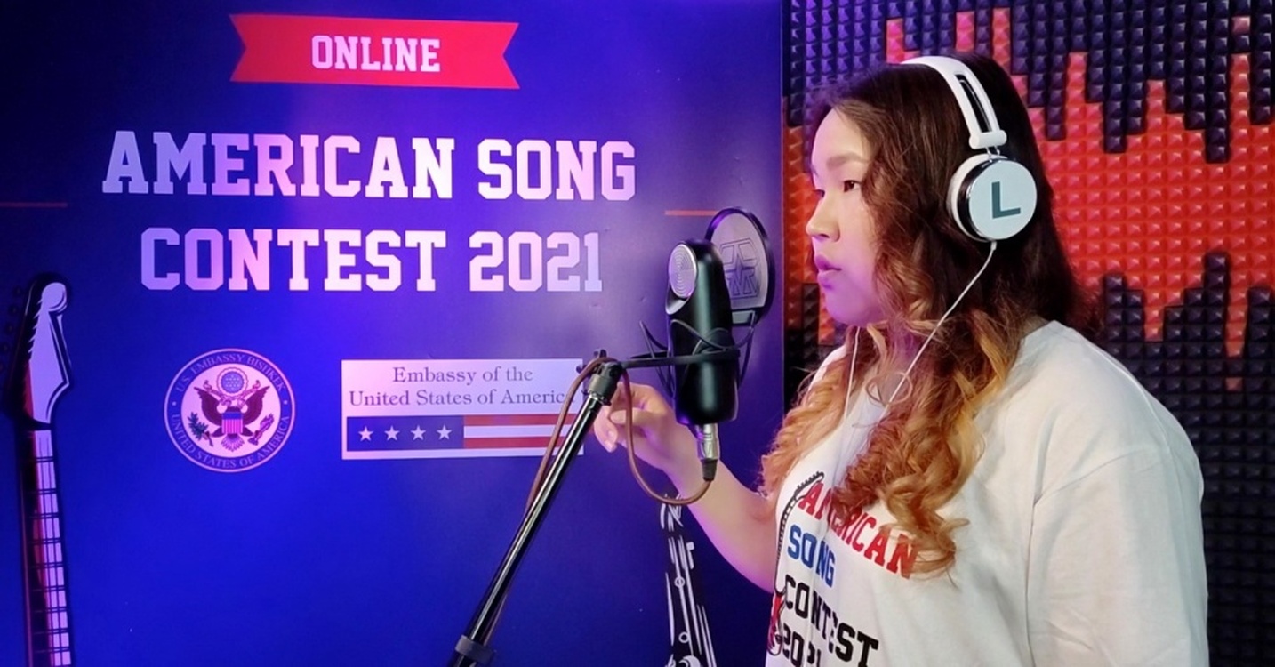 600 юных кыргызстанцев приняли участие в конкурсе американской песни — Today.kg