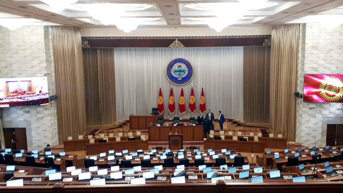 ЖК принял во втором и третьем чтениях законопроект о назначении референдума по Конституции на 11 апреля — Today.kg
