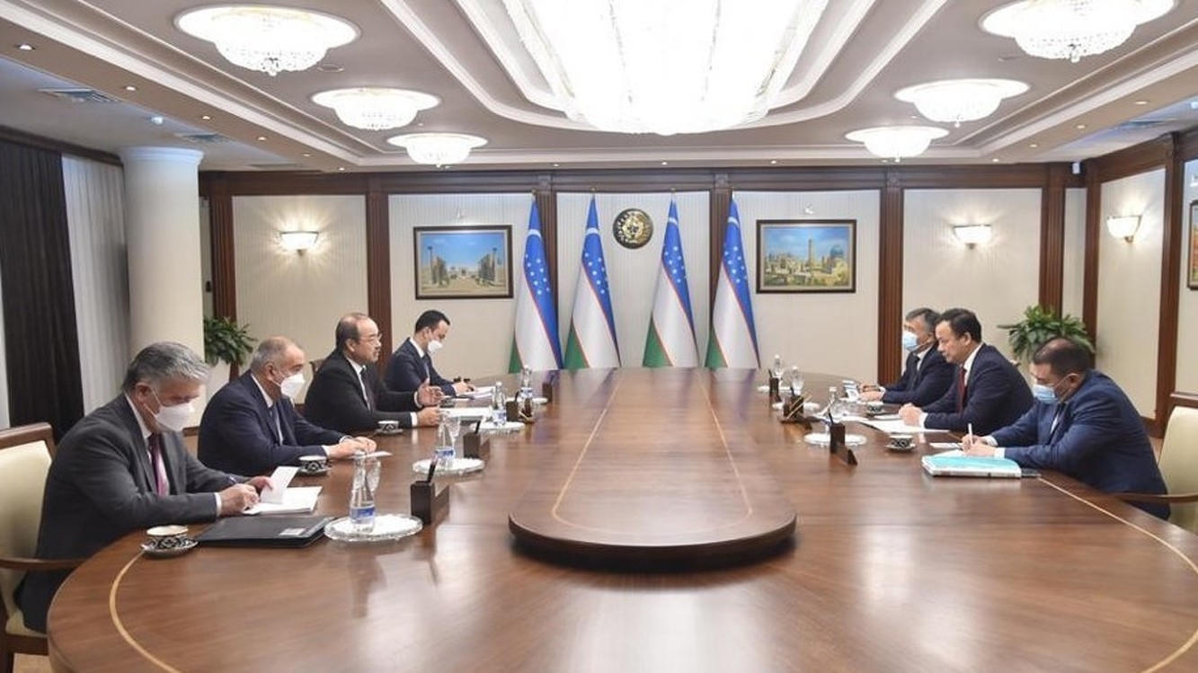 Глава МИД Кыргызстана провел переговоры с премьером Узбекистана — Today.kg