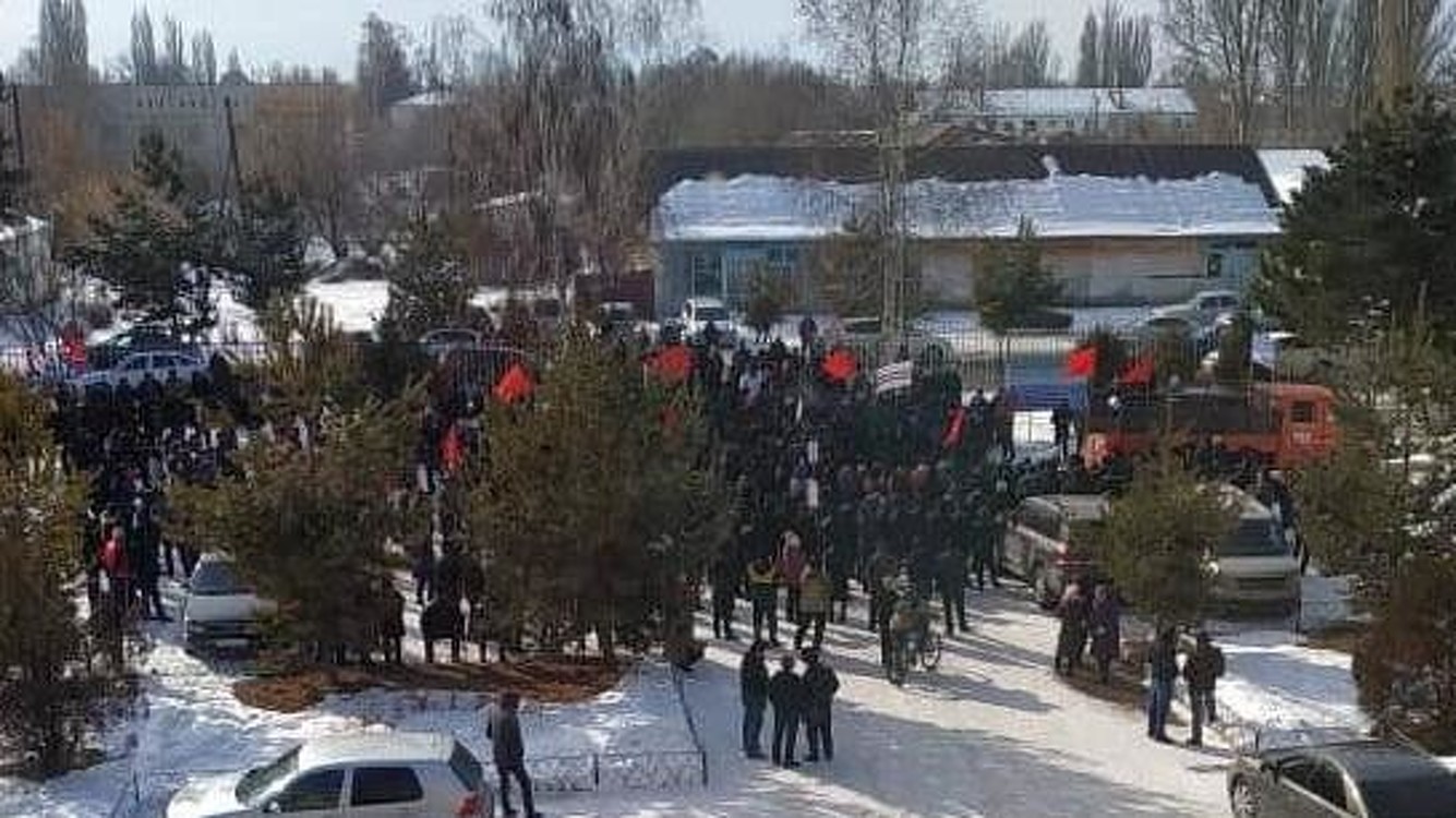 На митинге за освобождение Садыра Жапарова приняли резолюцию — Today.kg