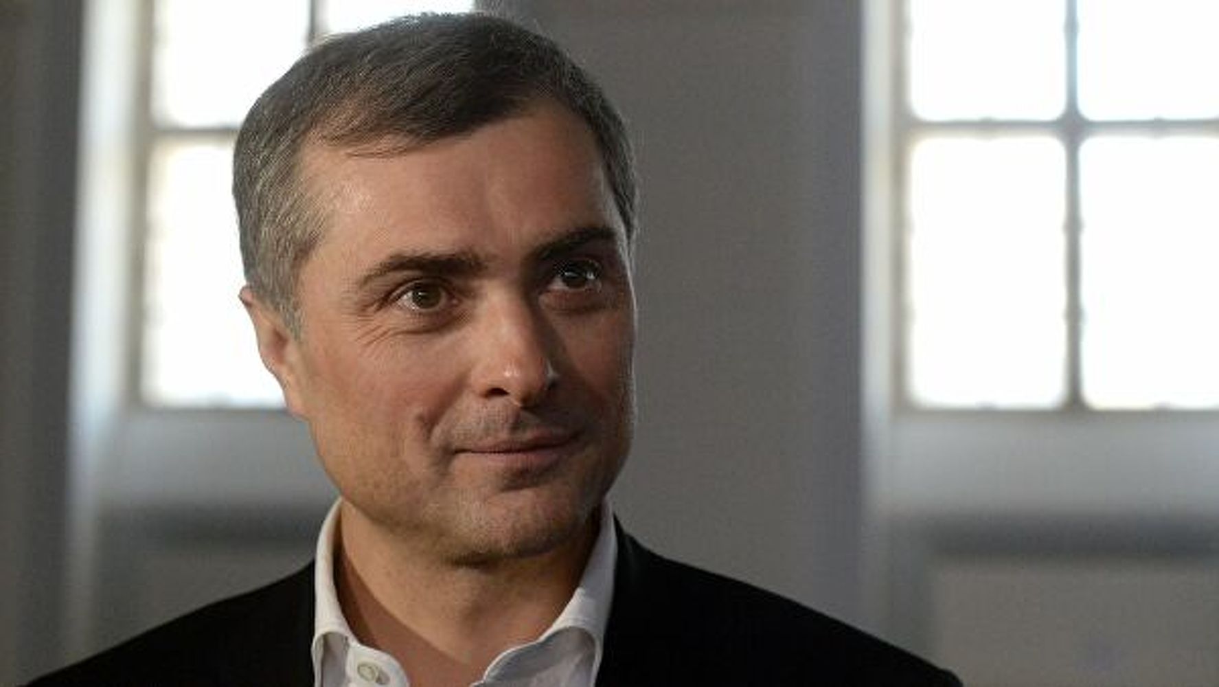 Кремль опроверг сообщения об отставке Суркова, помощника Путина — Today.kg