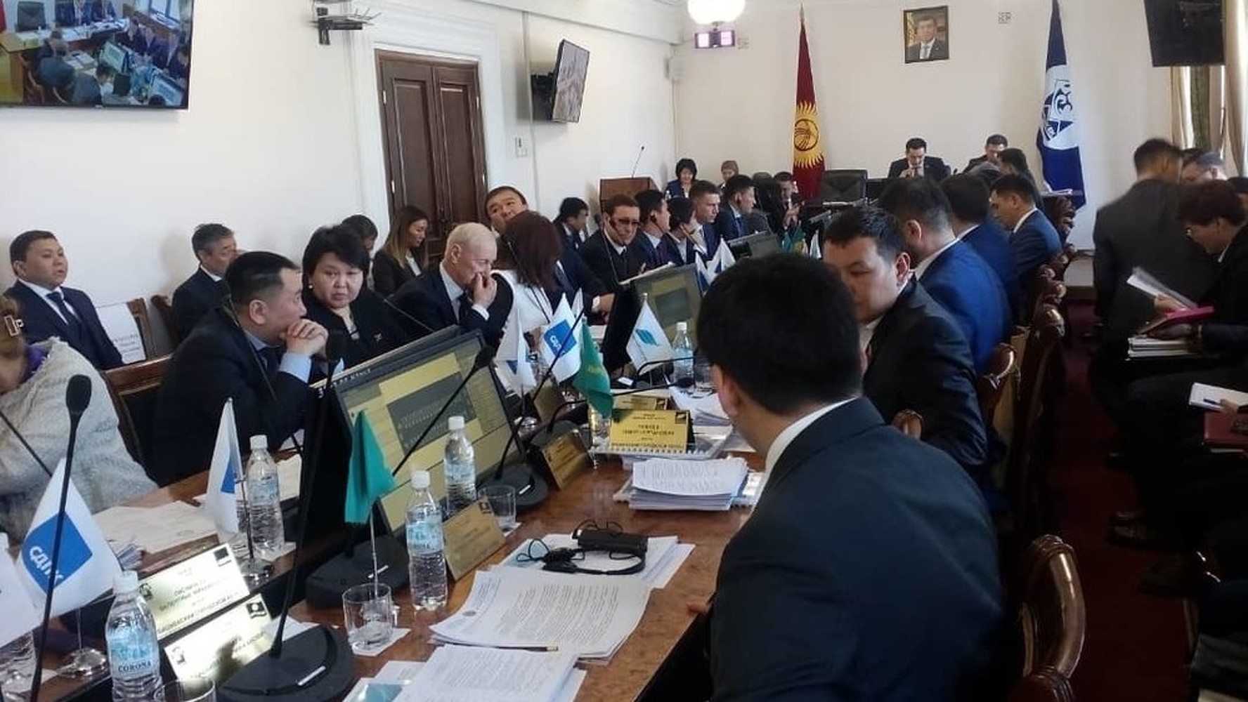 Бишкекский горкенеш признал отчет Управления образования за 2019 год неудовлетворительным — Today.kg