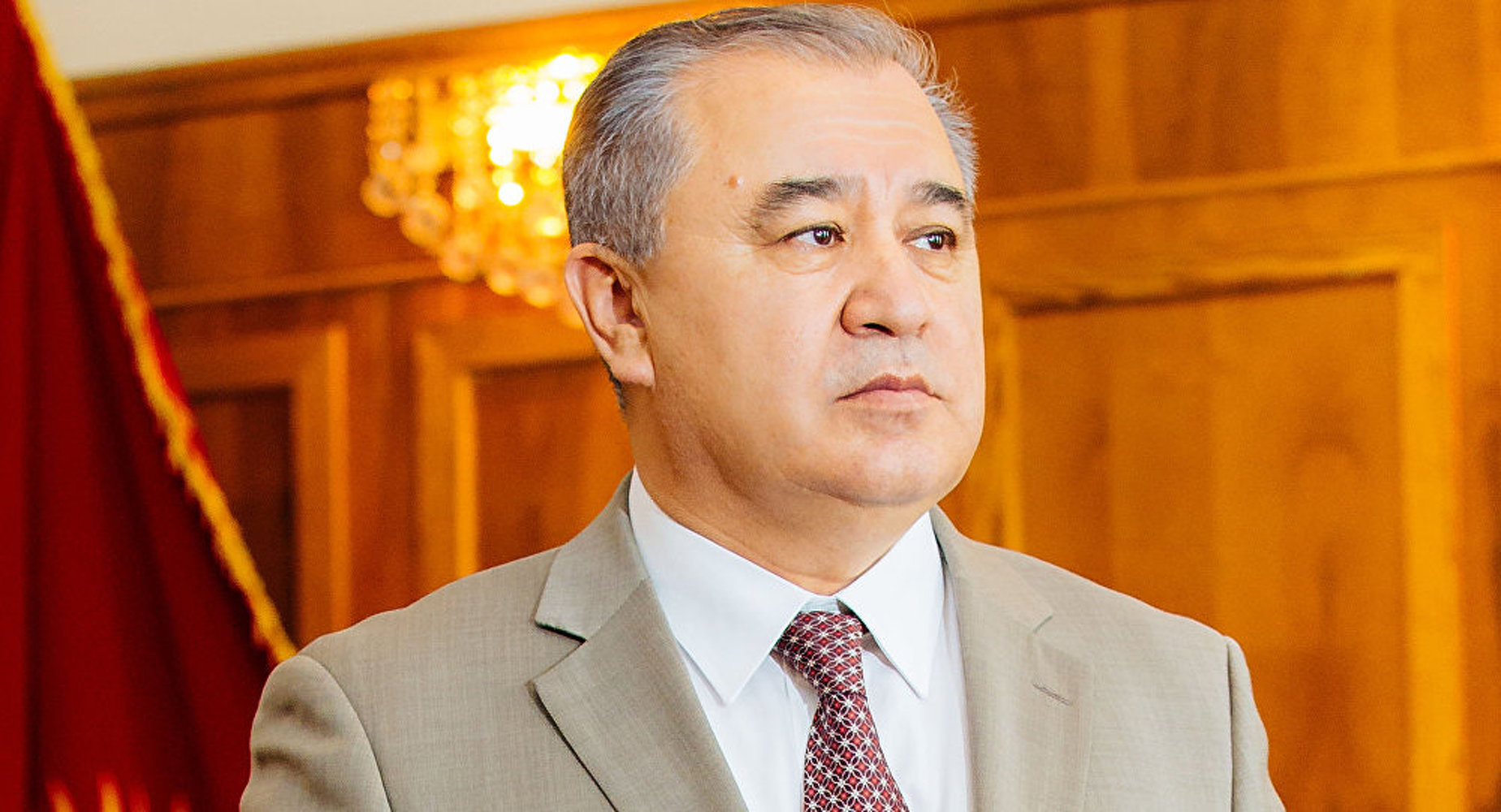Омурбек Текебаев хочет вернуть себе депутатский мандат — Today.kg