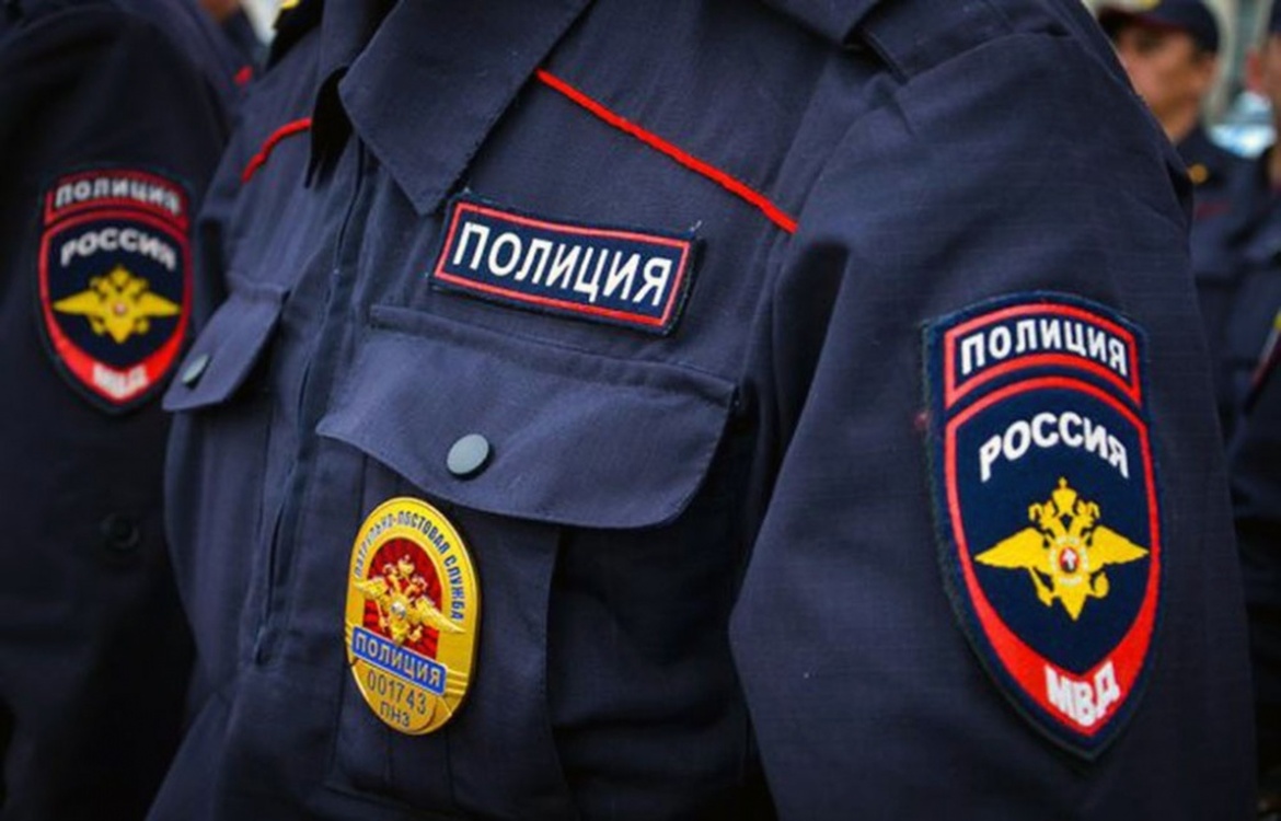 В Петербурге пьяный полицейский воткнул узбекистанцу вилку в глаз — Today.kg