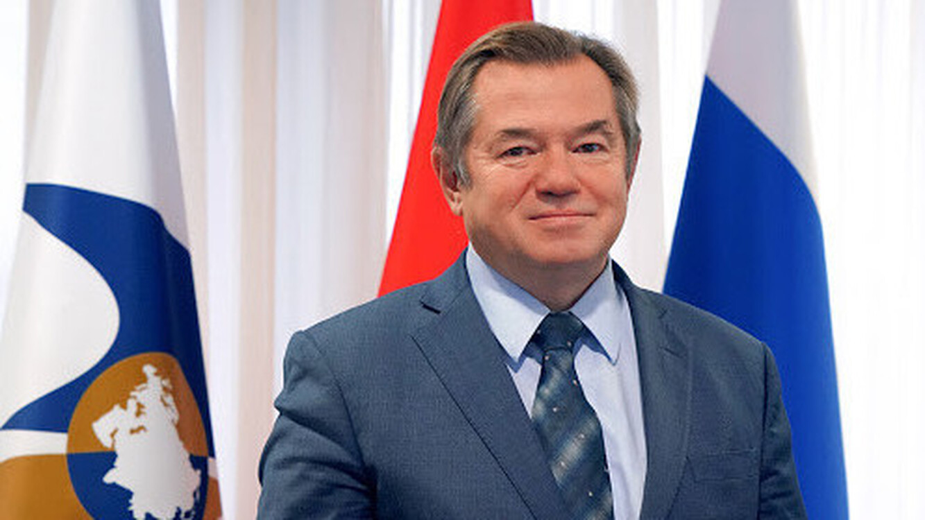 Президент наградил министра ЕЭК С.Глазьева орденом «Данакер» — Today.kg