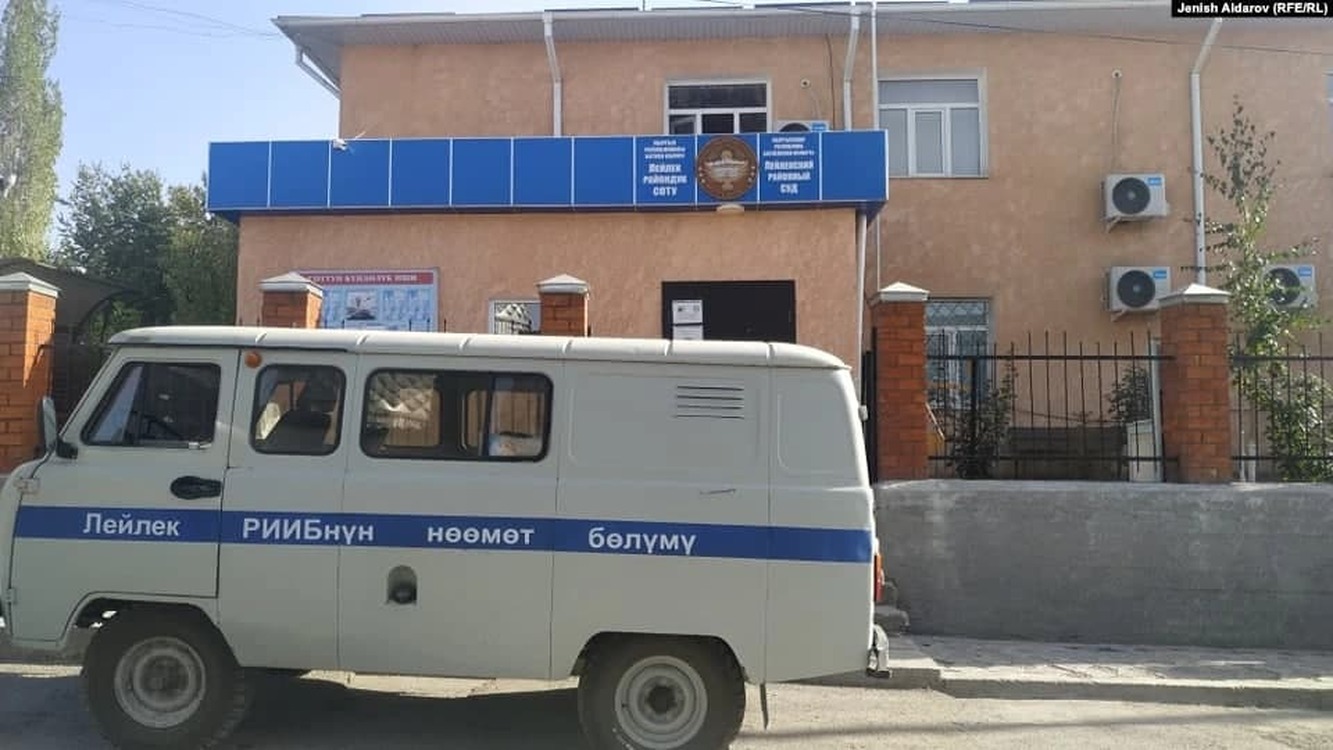 Вооруженный конфликт на границе: Суд приговорил трёх кыргызстанцев и двух граждан Таджикистана к тюремным срокам — Today.kg
